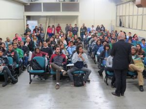 Eduardo Suplicy ministra palestra no câmpus